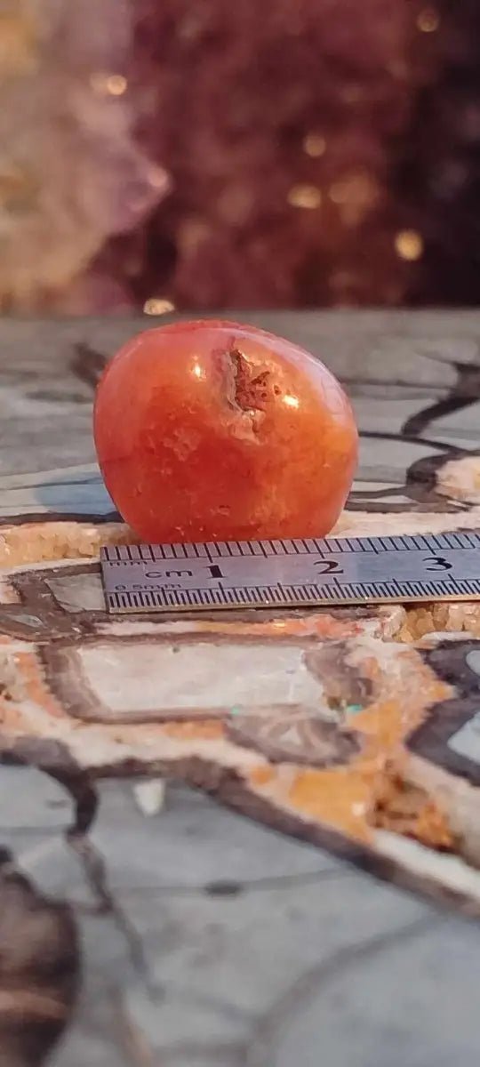 Load image into Gallery viewer, Cornaline du Brésil pierre roulée Grade A ++++ Cornaline pierre roulée
