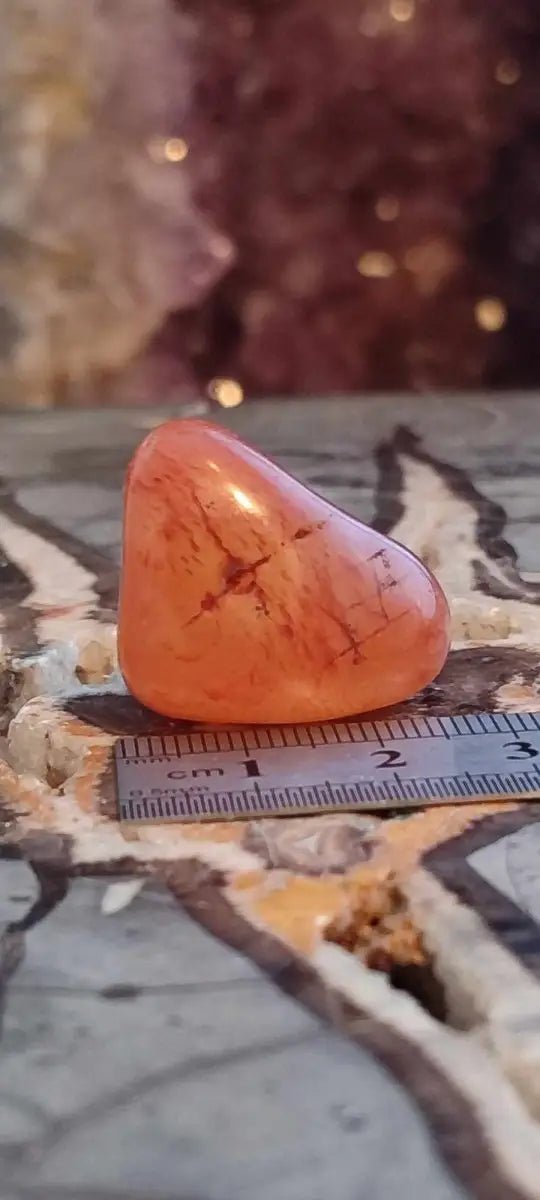 Load image into Gallery viewer, Cornaline du Brésil pierre roulée Grade A ++++ Cornaline pierre roulée
