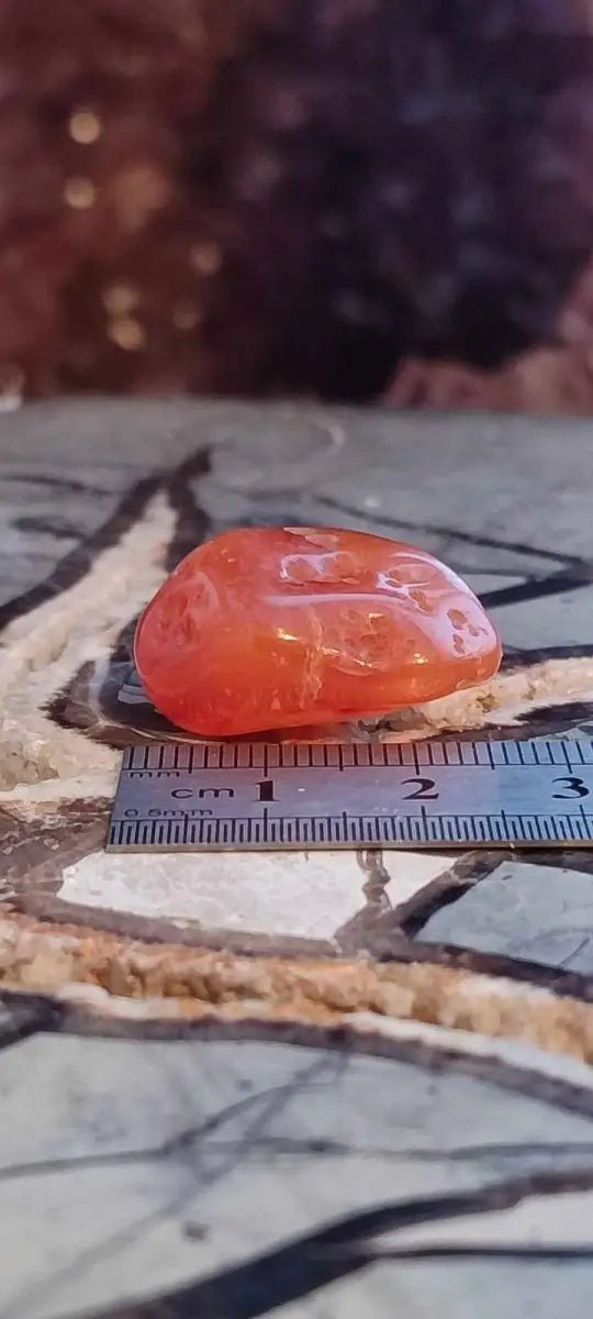 Load image into Gallery viewer, Cornaline du Brésil pierre roulée Grade A ++++ Cornaline pierre roulée
