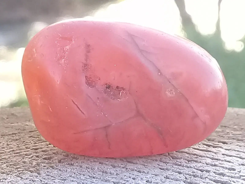 Load image into Gallery viewer, Cornaline du Brésil pierre roulée Grade A ++++ Cornaline pierre roulée
