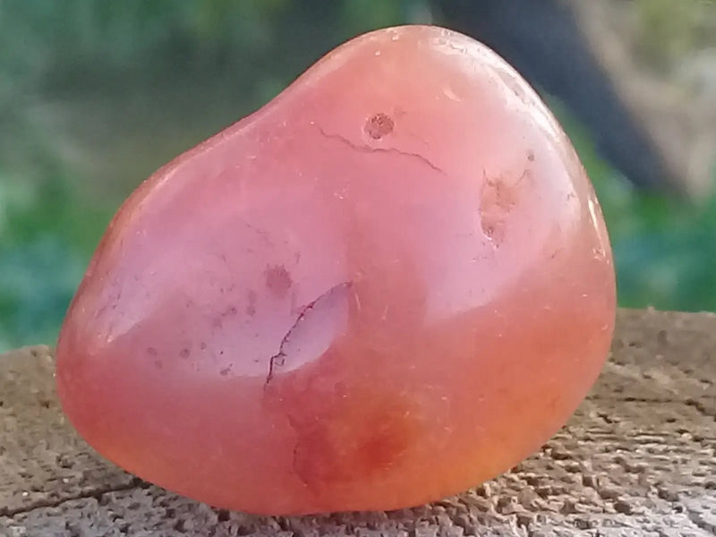 Chargez l&#39;image dans la visionneuse de la galerie, Cornaline du Brésil pierre roulée Grade A ++++ Cornaline pierre roulée
