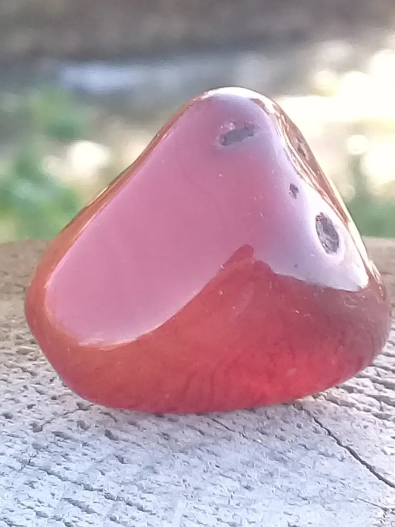 Load image into Gallery viewer, Cornaline du Brésil pierre roulée Grade A ++++
