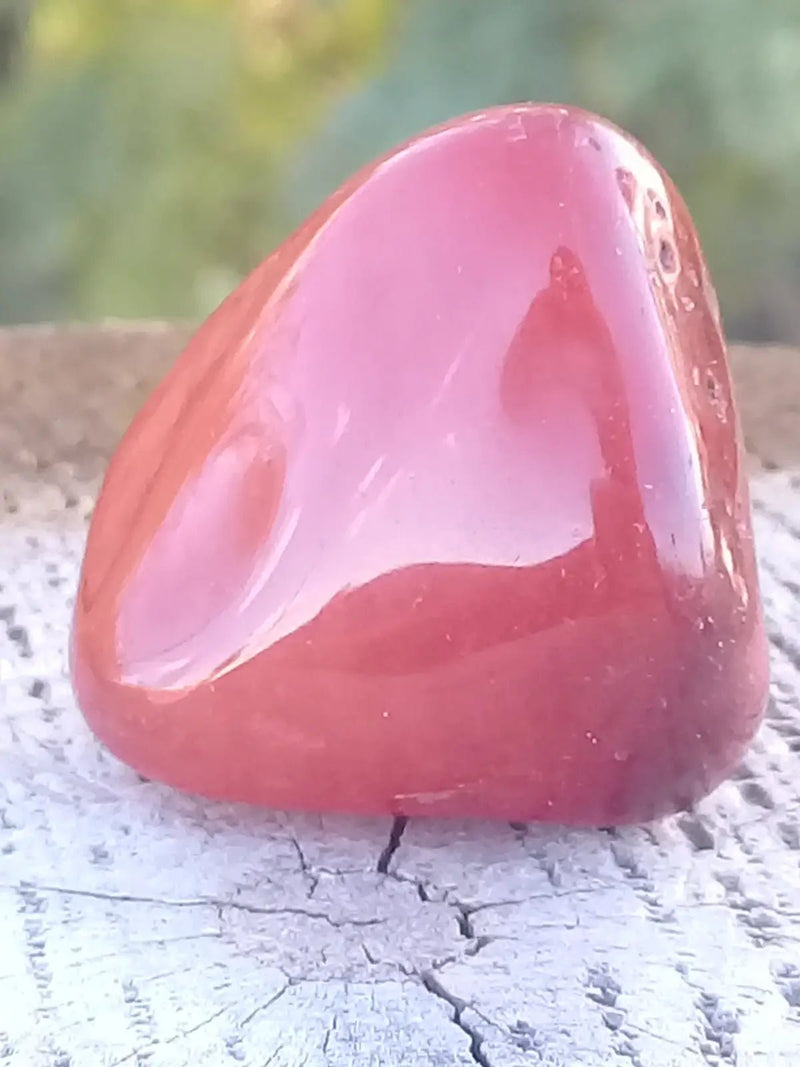 Load image into Gallery viewer, Cornaline du Brésil pierre roulée Grade A ++++
