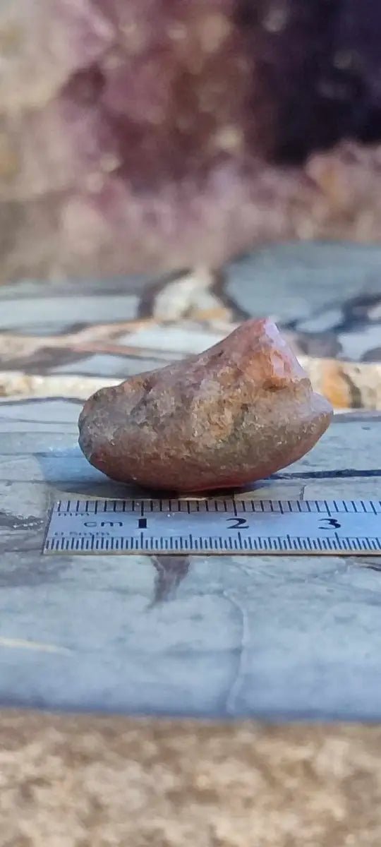 Load image into Gallery viewer, Cornaline pierre brute Grade A ++++ Cornaline pierre brute
