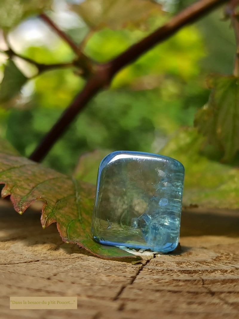 Load image into Gallery viewer, Cristal Aqua-Aura du Brésil pierre roulée Grade A++++ Cristal Aqua Aura pierre roulée Dans la besace du p&#39;tit Poucet   
