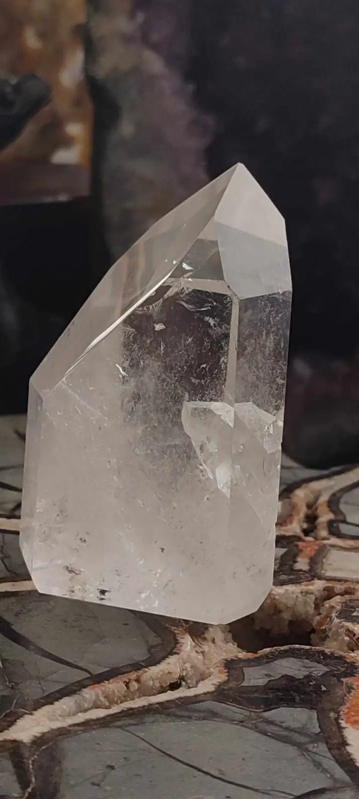 Chargez l&#39;image dans la visionneuse de la galerie, Cristal de roche à inclusions du Brésil colonne Grade A++++ Cristal de roche à inclusion
