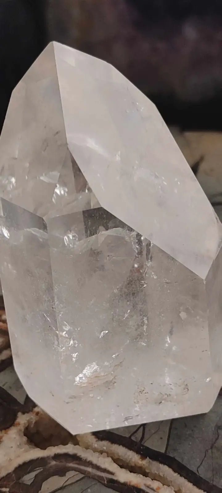 Chargez l&#39;image dans la visionneuse de la galerie, Cristal de roche à inclusions du Brésil colonne Grade A++++ Cristal de roche à inclusion
