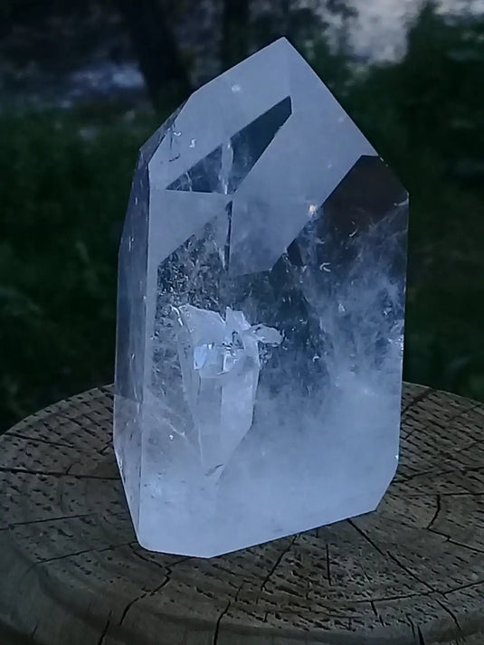 Cristal de roche à inclusions du Brésil colonne Grade A++++ Cristal de roche à inclusion