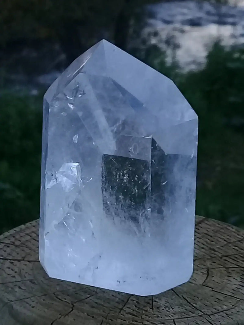 Chargez l&#39;image dans la visionneuse de la galerie, Cristal de roche à inclusions du Brésil colonne Grade A++++ Cristal de roche à inclusion
