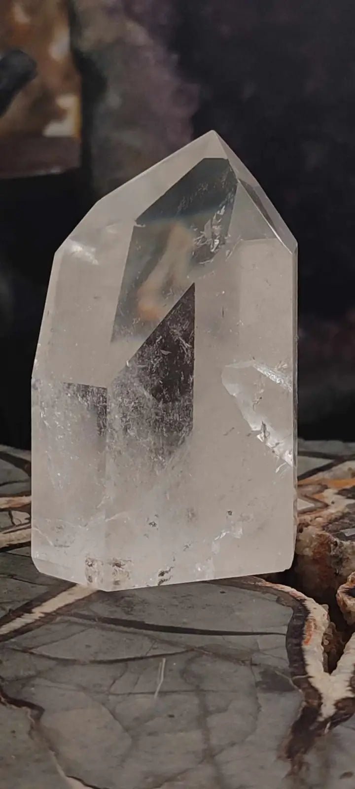 Chargez l&#39;image dans la visionneuse de la galerie, Cristal de roche à inclusions du Brésil colonne Grade A++++ Cristal de roche à inclusion
