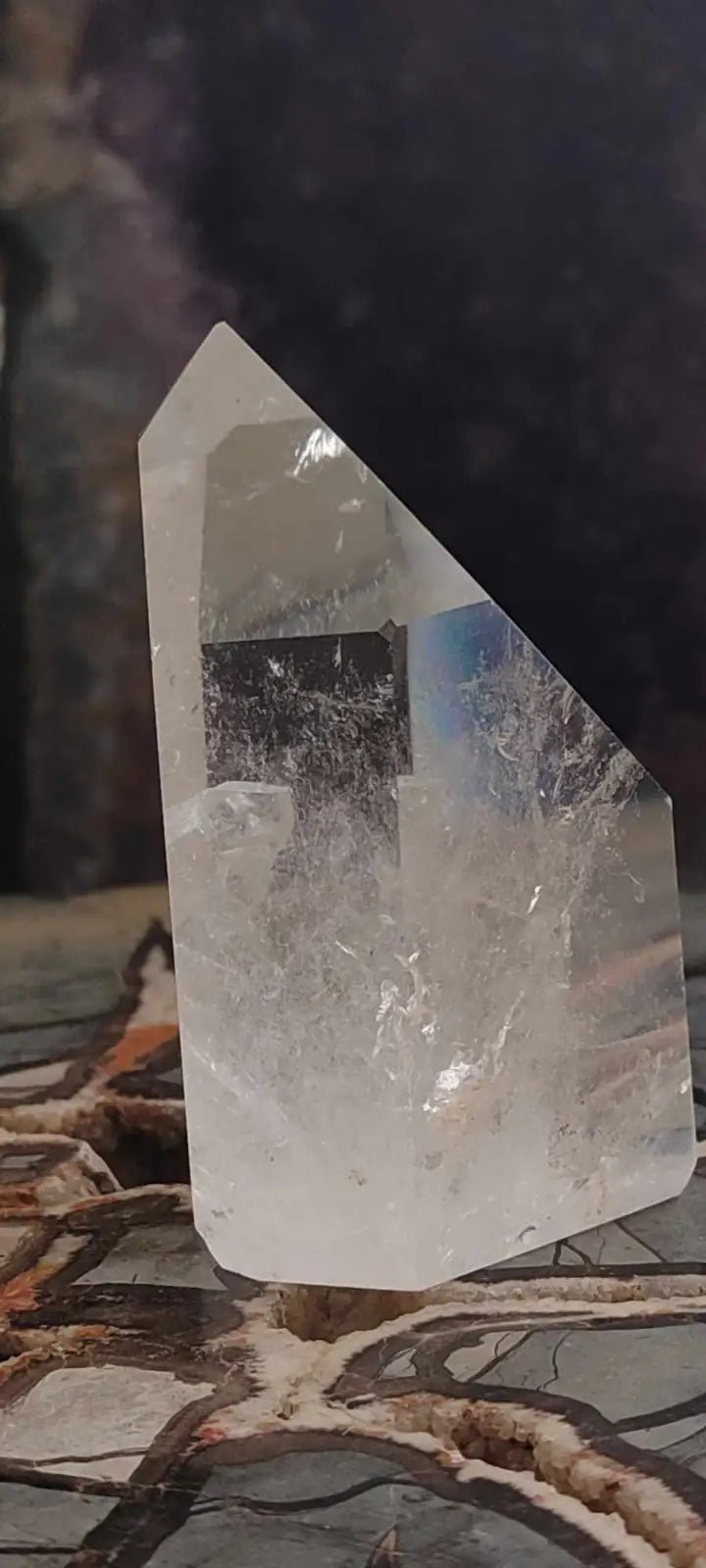 Chargez l&#39;image dans la visionneuse de la galerie, Cristal de roche à inclusions du Brésil colonne Grade A++++ Cristal de roche à inclusion
