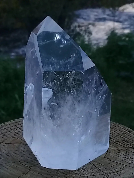 Cristal de roche à inclusions du Brésil colonne Grade A++++ Cristal de roche à inclusion