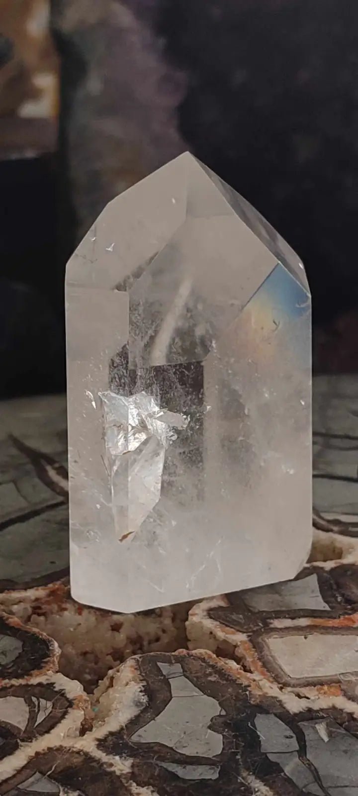 Chargez l&#39;image dans la visionneuse de la galerie, Cristal de roche à inclusions du Brésil colonne Grade A++++ Cristal de roche à inclusion
