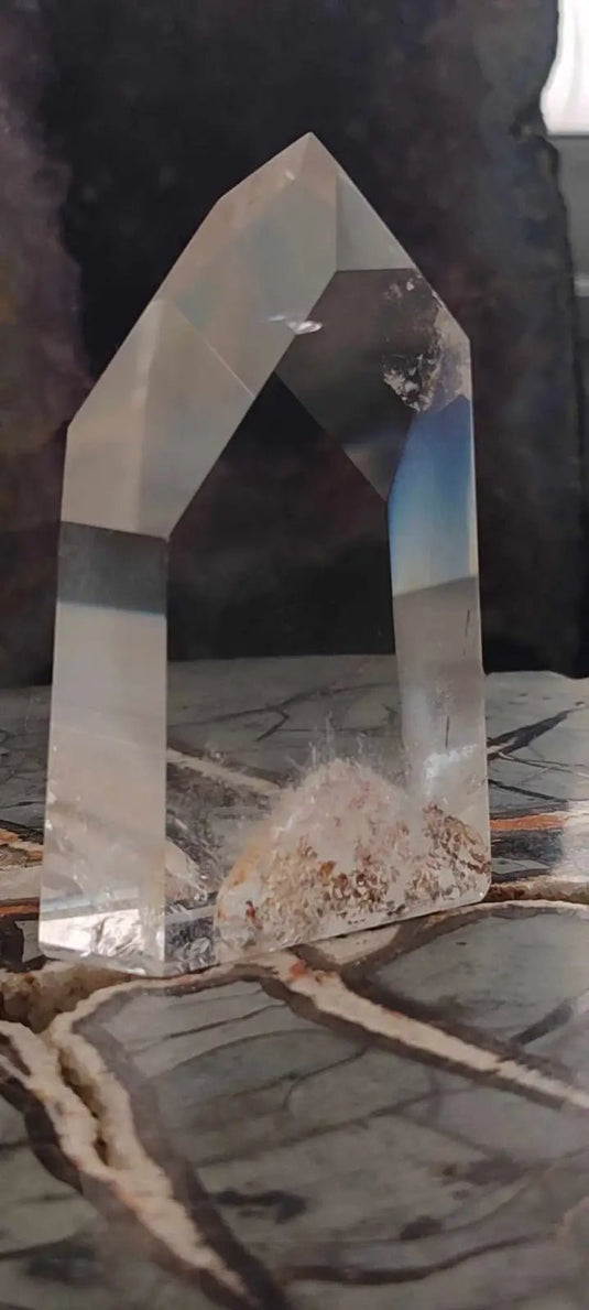 Cristal de roche du Brésil à inclusion fantôme colonne Grade A++++ Cristal de roche à inclusion fantôme