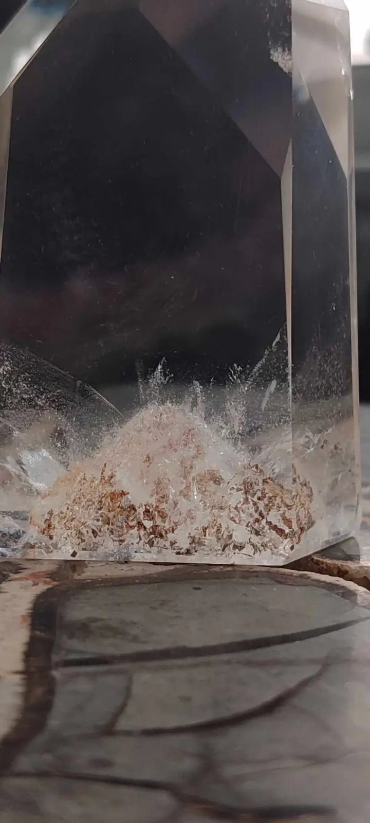 Load image into Gallery viewer, Cristal de roche du Brésil à inclusion fantôme colonne Grade A++++ Cristal de roche à inclusion fantôme
