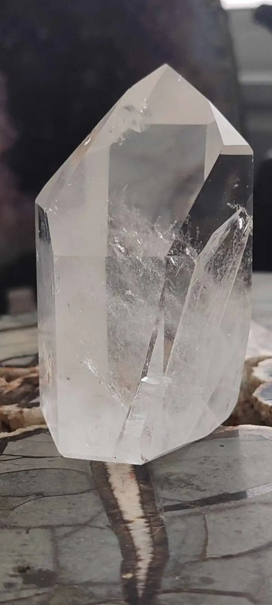 Cristal de roche du Brésil à inclusion fantôme Grade A++++ Cristal de Roche colonne avec inclusion naturelle pointe de Cristal