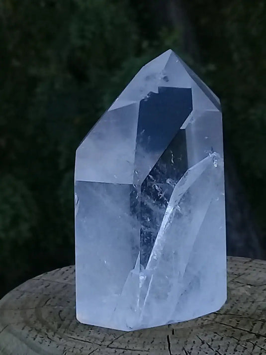 Cristal de roche du Brésil à inclusion fantôme Grade A++++ Cristal de Roche colonne avec inclusion naturelle pointe de Cristal