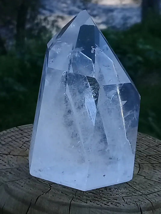 Cristal de roche du Brésil à inclusion fantôme Grade A++++ Cristal de Roche colonne avec inclusion naturelle pointe de Cristal