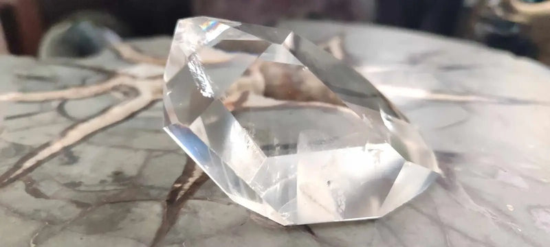 Chargez l&#39;image dans la visionneuse de la galerie, Cristal de roche du Brésil à inclusions fantômes Grade A++++ Cristal de roche à inclusion
