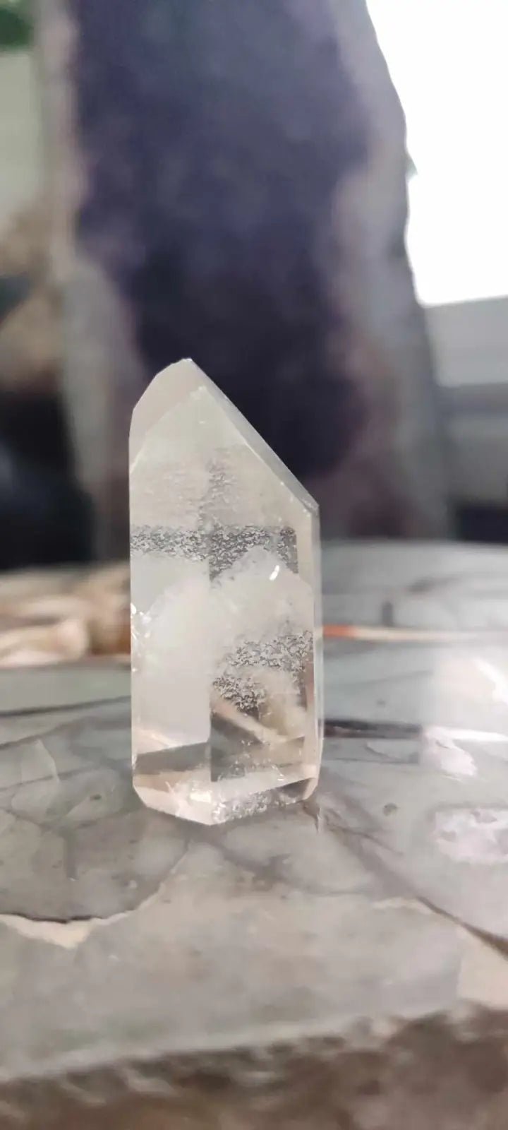 Chargez l&#39;image dans la visionneuse de la galerie, Cristal de roche du Brésil à inclusions fantômes Grade A++++ Cristal de roche à inclusion fantôme
