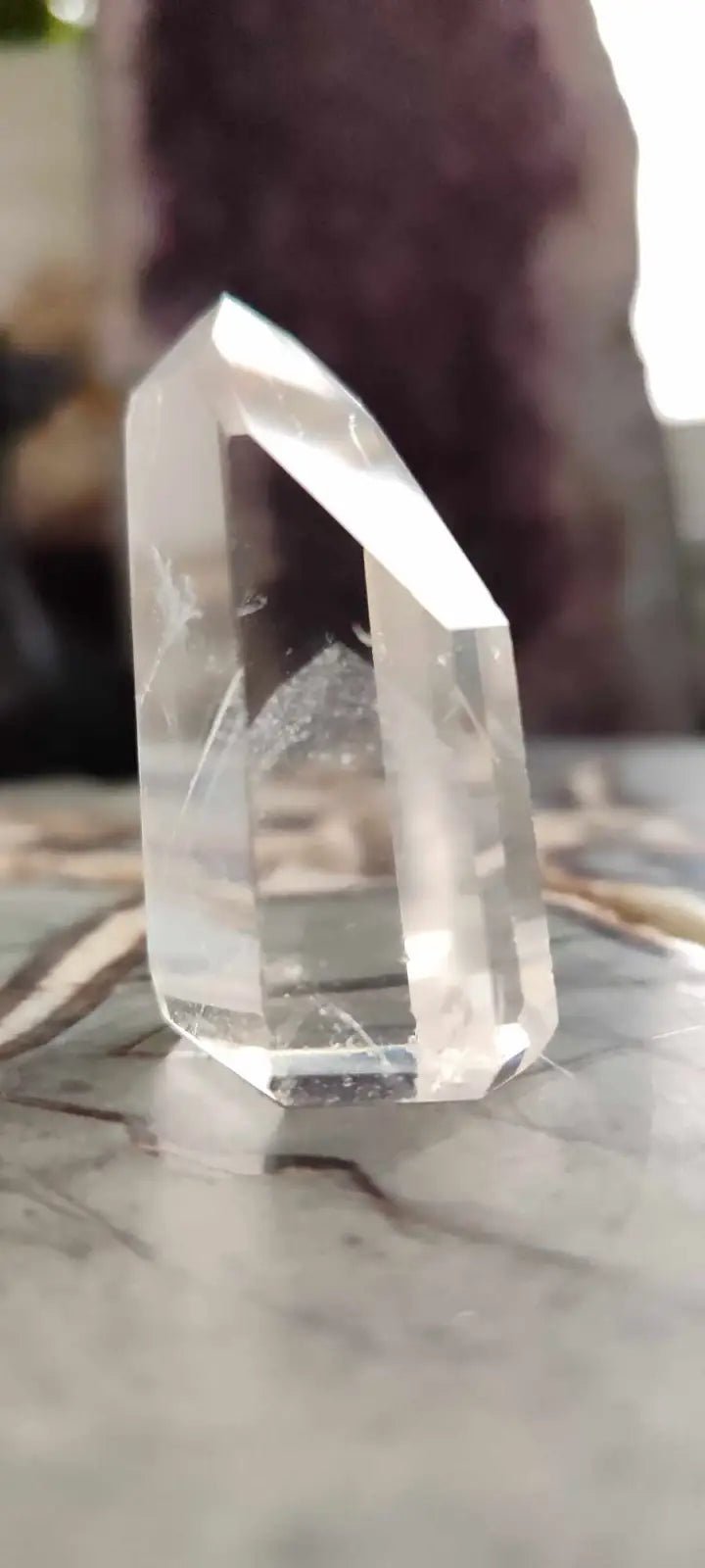 Chargez l&#39;image dans la visionneuse de la galerie, Cristal de roche du Brésil à inclusions fantômes Grade A++++ Cristal de roche à inclusion fantôme
