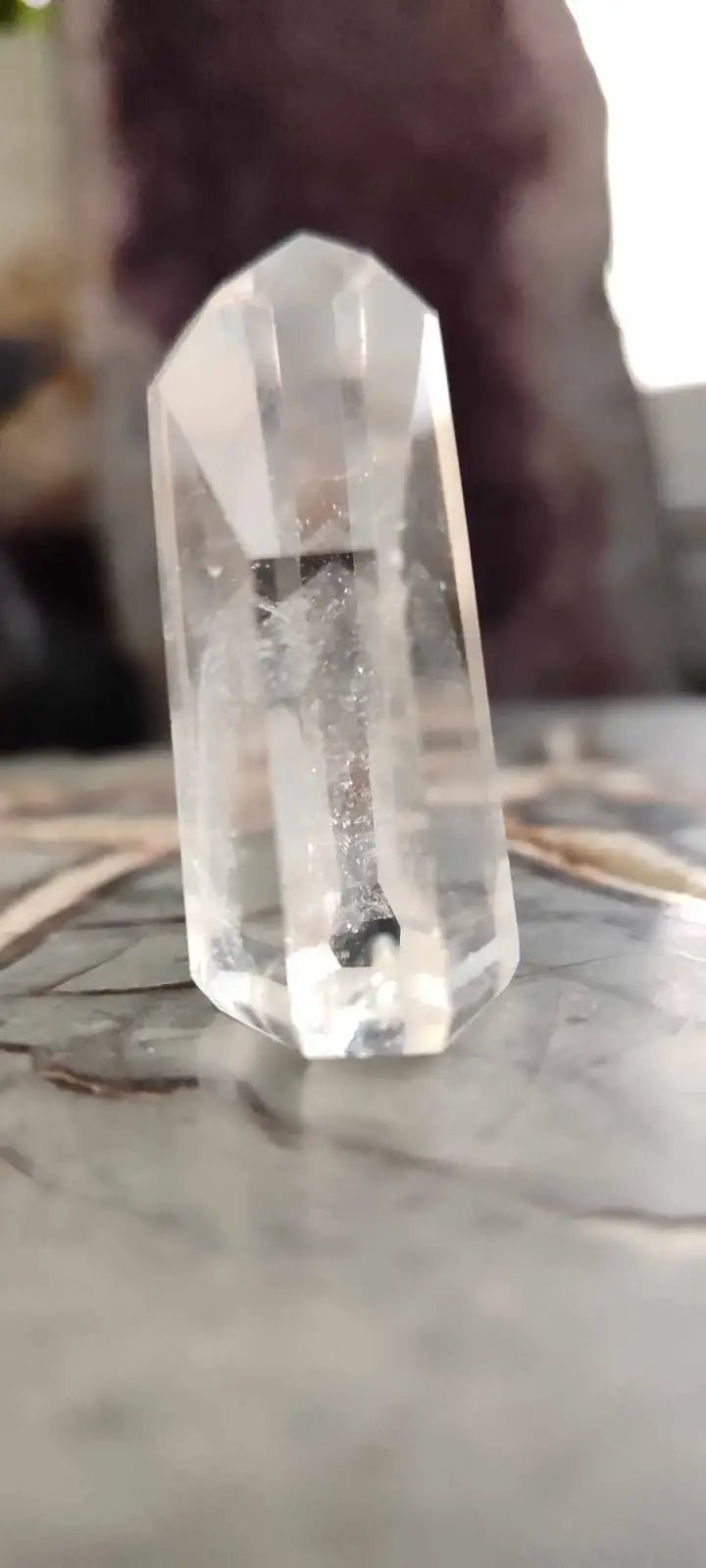 Chargez l&#39;image dans la visionneuse de la galerie, Cristal de roche du Brésil à inclusions fantômes Grade A++++ Cristal de roche à inclusion fantôme
