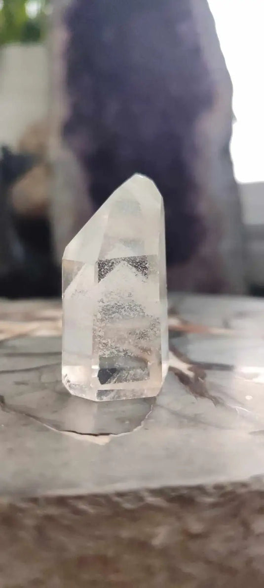 Cristal de roche du Brésil à inclusions fantômes Grade A++++ Cristal de roche à inclusion fantôme