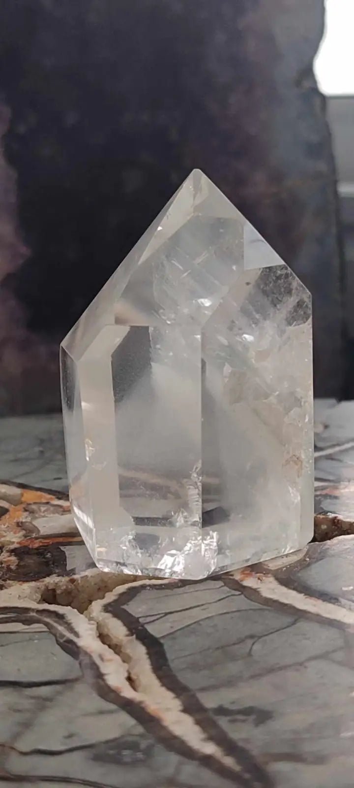 Chargez l&#39;image dans la visionneuse de la galerie, Cristal de roche du Brésil à inclusions fantômes Grade A++++ Cristal de roche à inclusion fantôme
