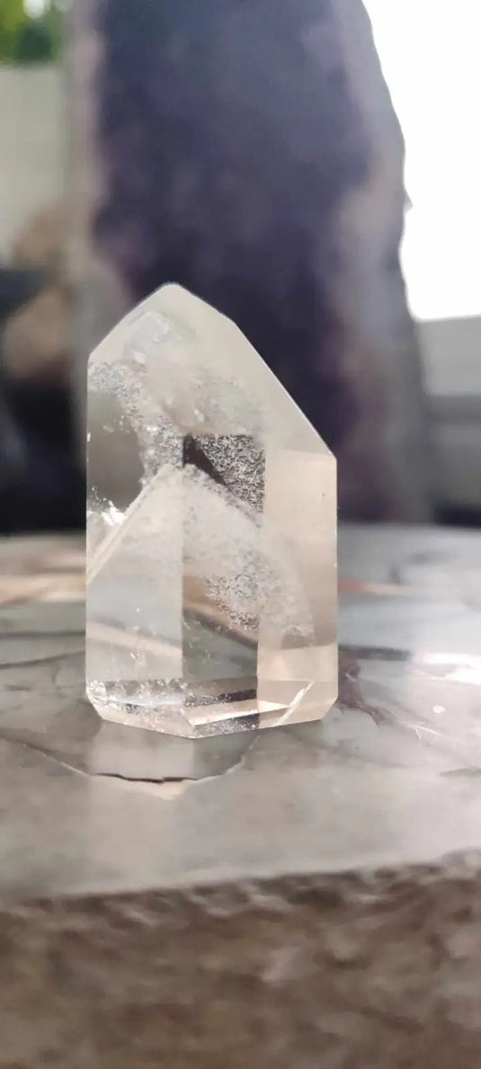 Cristal de roche du Brésil à inclusions fantômes Grade A++++ Cristal de roche à inclusion fantôme