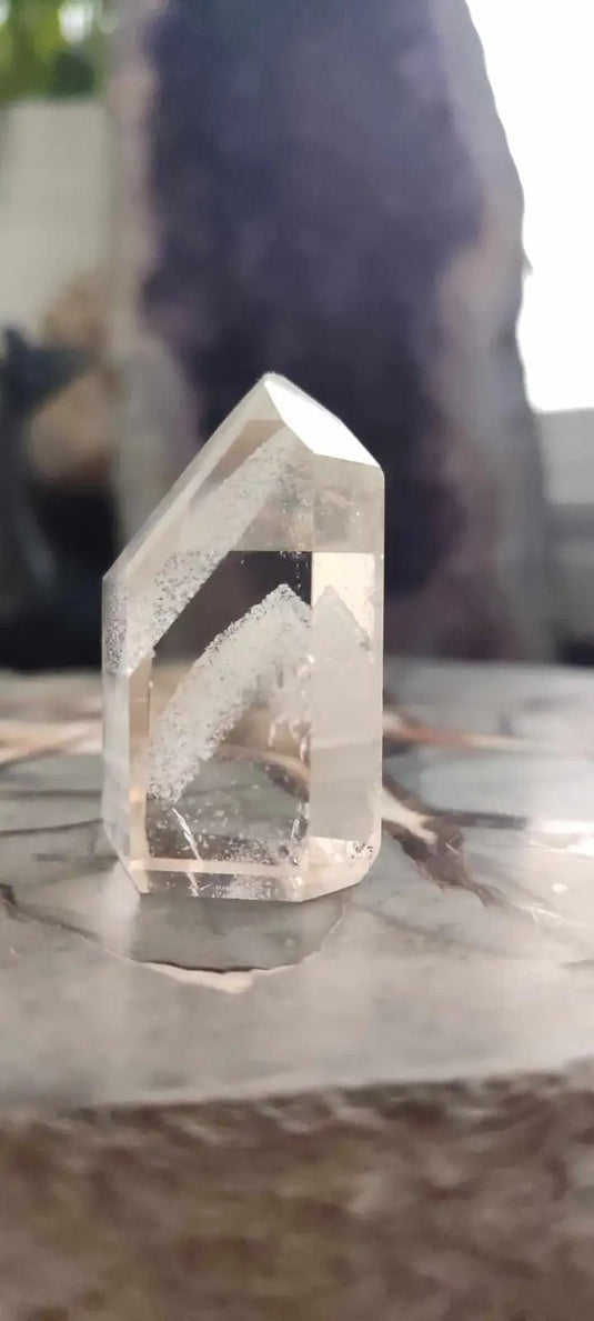 Cristal de roche du Brésil à inclusions fantômes Grade A++++ Cristal de roche à inclusion fantôme