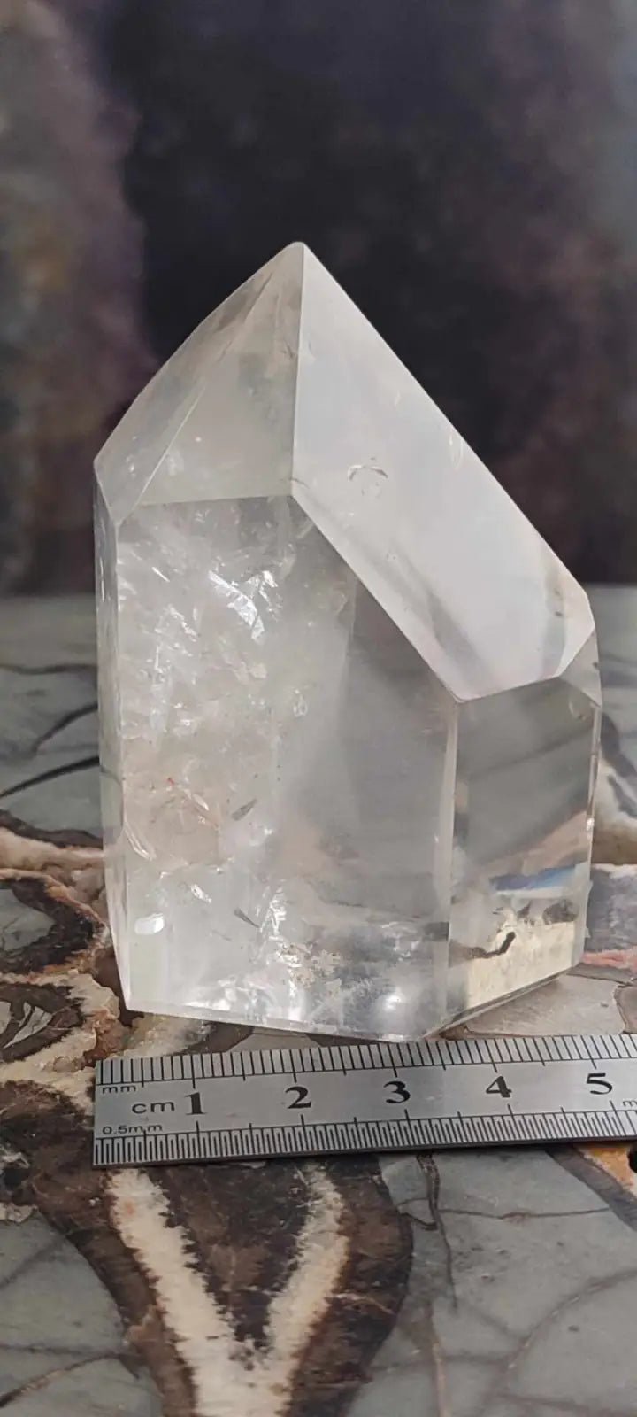 Chargez l&#39;image dans la visionneuse de la galerie, Cristal de roche du Brésil à inclusions fantômes Grade A++++ Cristal de roche à inclusion fantôme
