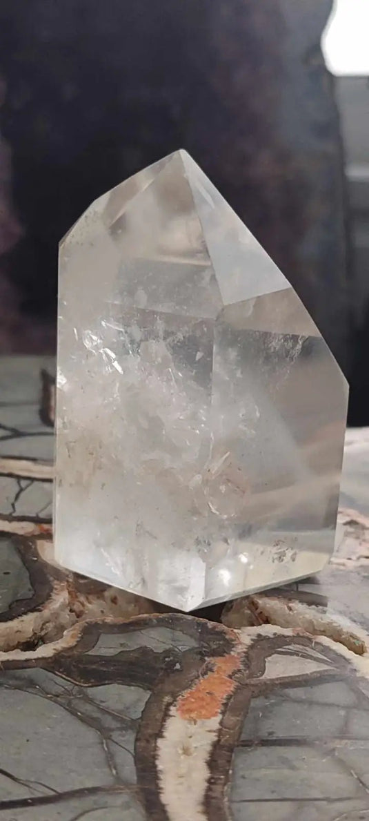 Cristal de roche du Brésil à inclusions fantômes Grade A++++ Cristal de roche à inclusion fantôme