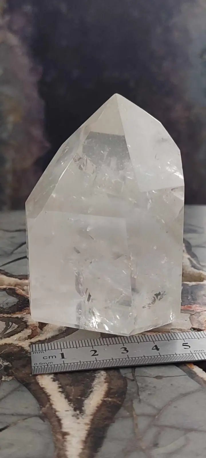 Chargez l&#39;image dans la visionneuse de la galerie, Cristal de roche du Brésil à inclusions fantômes Grade A++++ Cristal de roche à inclusion fantôme
