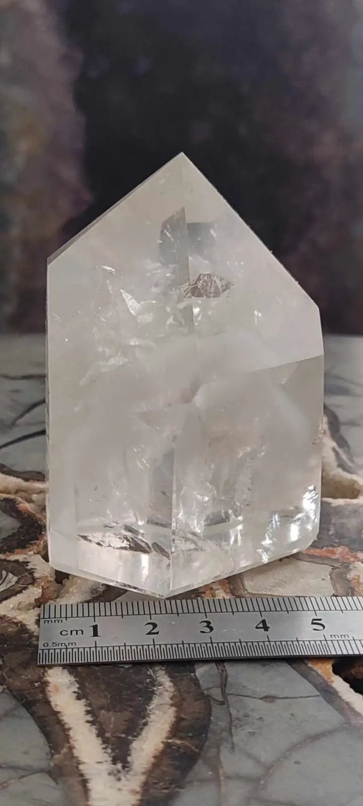 Chargez l&#39;image dans la visionneuse de la galerie, Cristal de roche du Brésil à inclusions fantômes Grade A++++ Cristal de roche à inclusion fantôme
