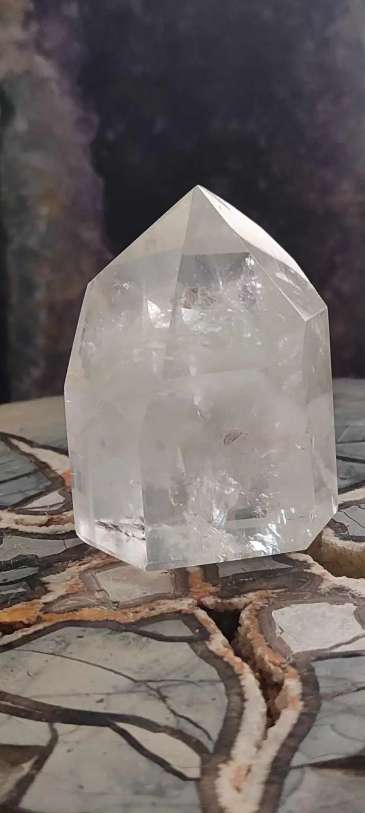 Chargez l&#39;image dans la visionneuse de la galerie, Cristal de roche du Brésil à inclusions fantômes Grade A++++ Cristal de roche à inclusion fantôme
