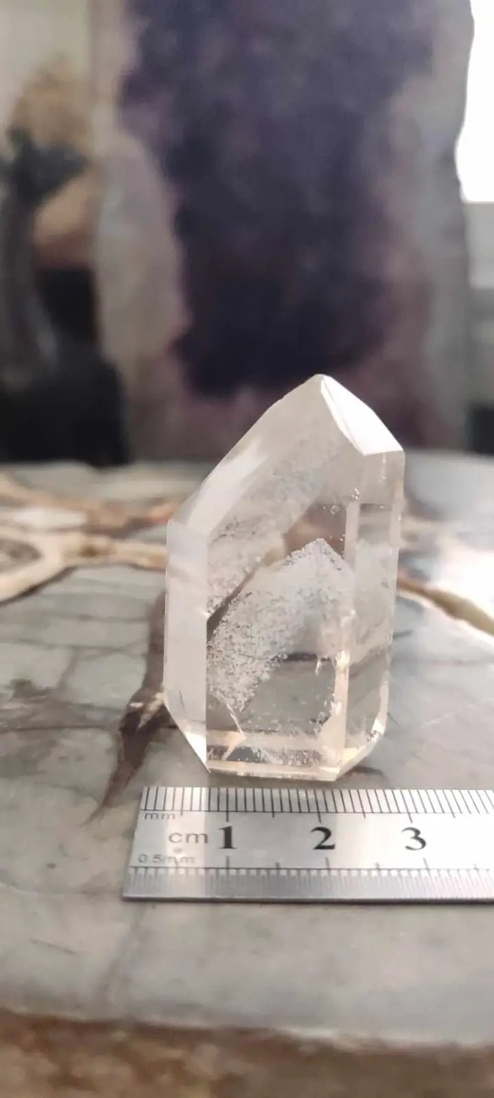 Chargez l&#39;image dans la visionneuse de la galerie, Cristal de roche du Brésil à inclusions fantômes Grade A++++ Cristal de roche à inclusion fantôme
