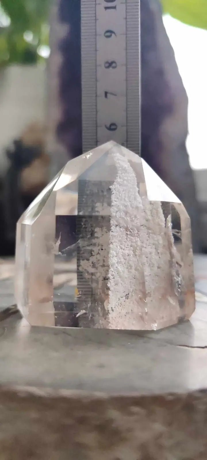 Load image into Gallery viewer, Cristale de roche du Brésil à inclusion fantôme Grade A++++ Cristal de roche à inclusion fantôme
