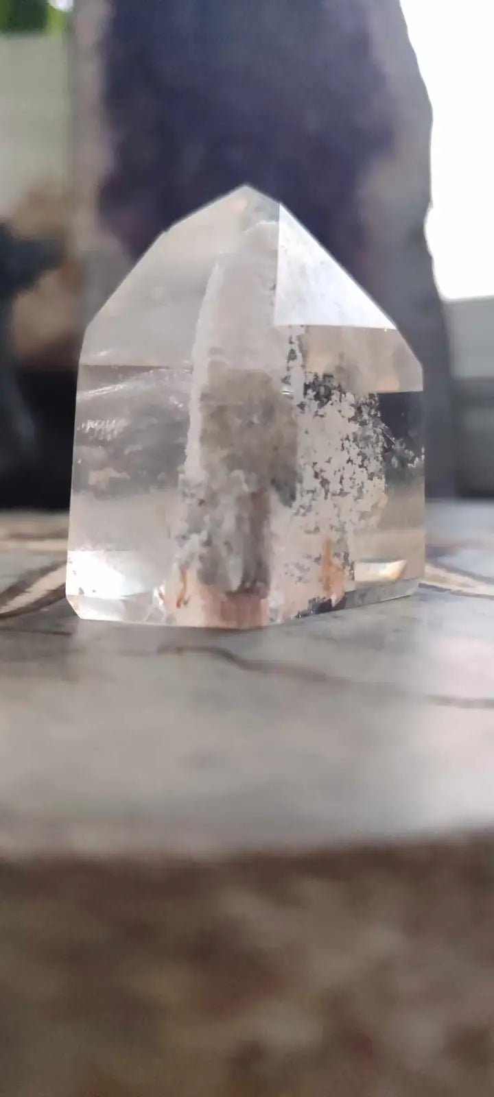 Load image into Gallery viewer, Cristale de roche du Brésil à inclusion fantôme Grade A++++ Cristal de roche à inclusion fantôme
