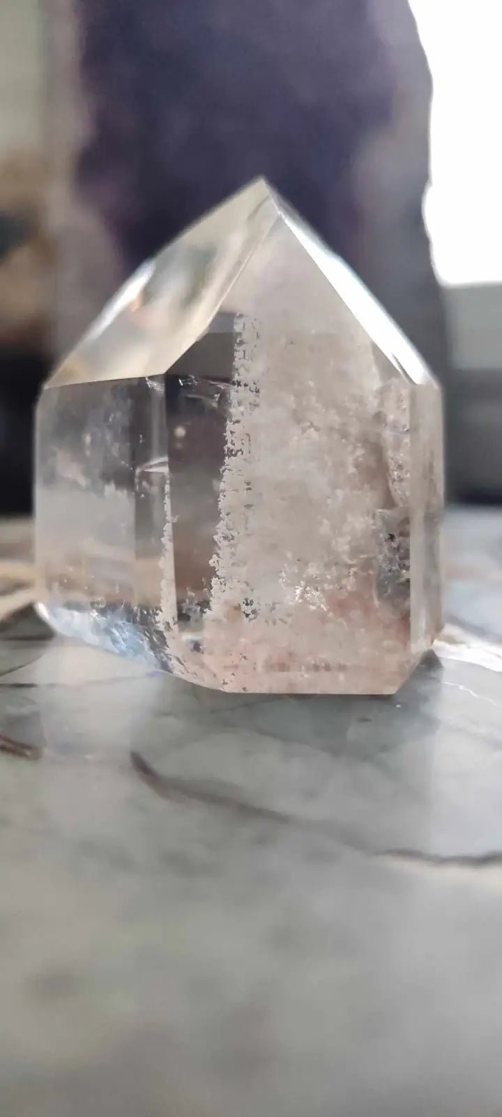 Load image into Gallery viewer, Cristale de roche du Brésil à inclusion fantôme Grade A++++ Cristal de roche à inclusion fantôme
