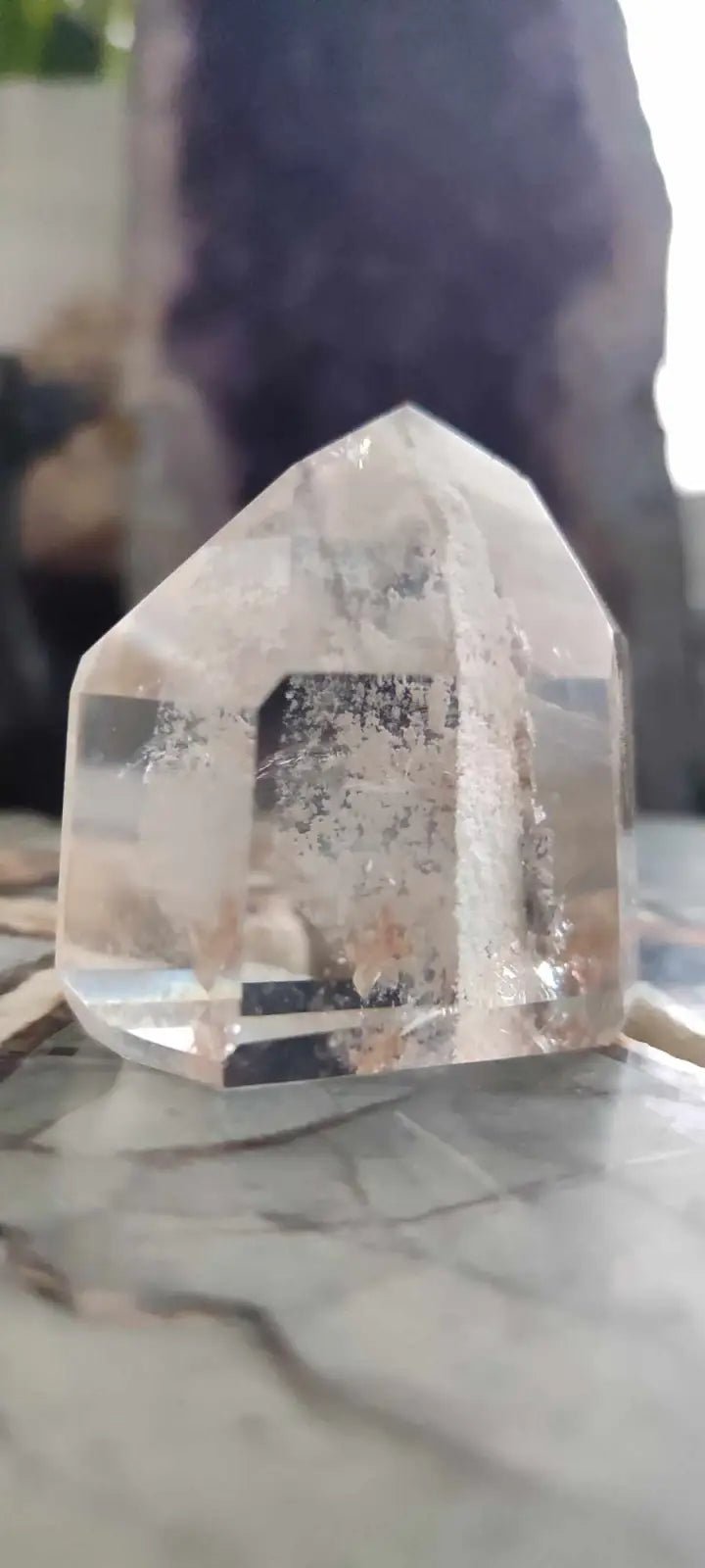 Load image into Gallery viewer, Cristale de roche du Brésil à inclusion fantôme Grade A++++ Cristal de roche à inclusion fantôme
