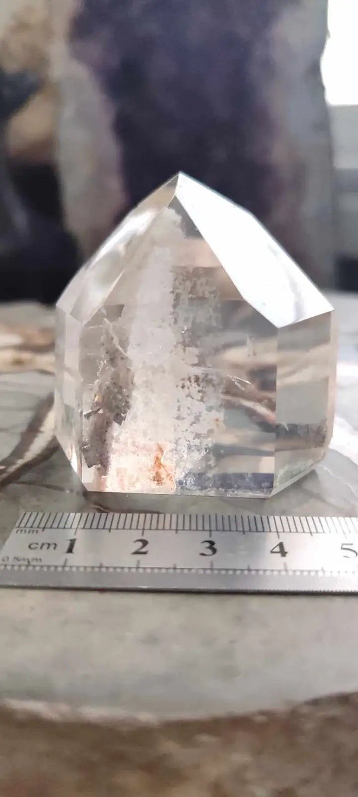 Load image into Gallery viewer, Cristale de roche du Brésil à inclusion fantôme Grade A++++ Cristal de roche à inclusion fantôme
