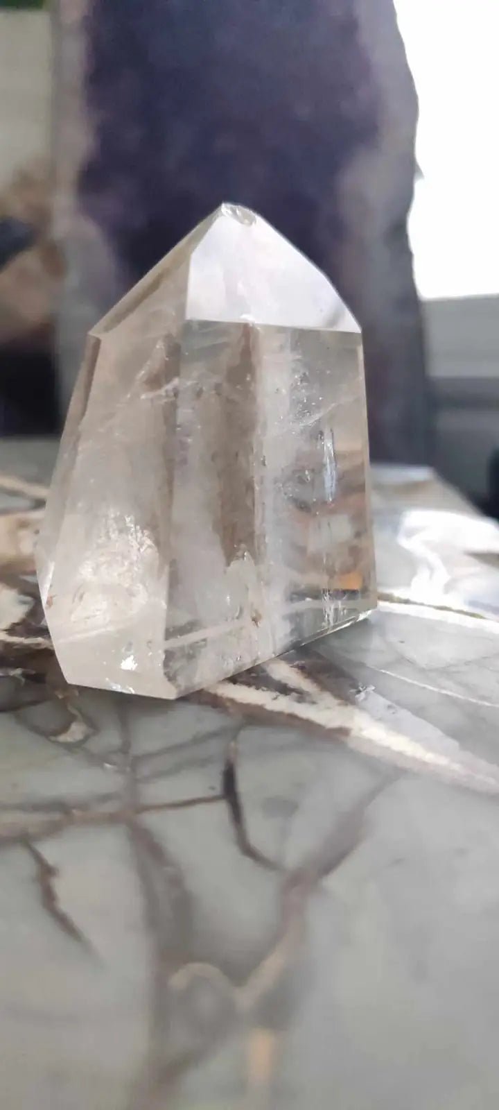 Load image into Gallery viewer, Cristale de roche du Brésil à inclusions fantôme Grade A++++ Cristal de roche à inclusion fantôme
