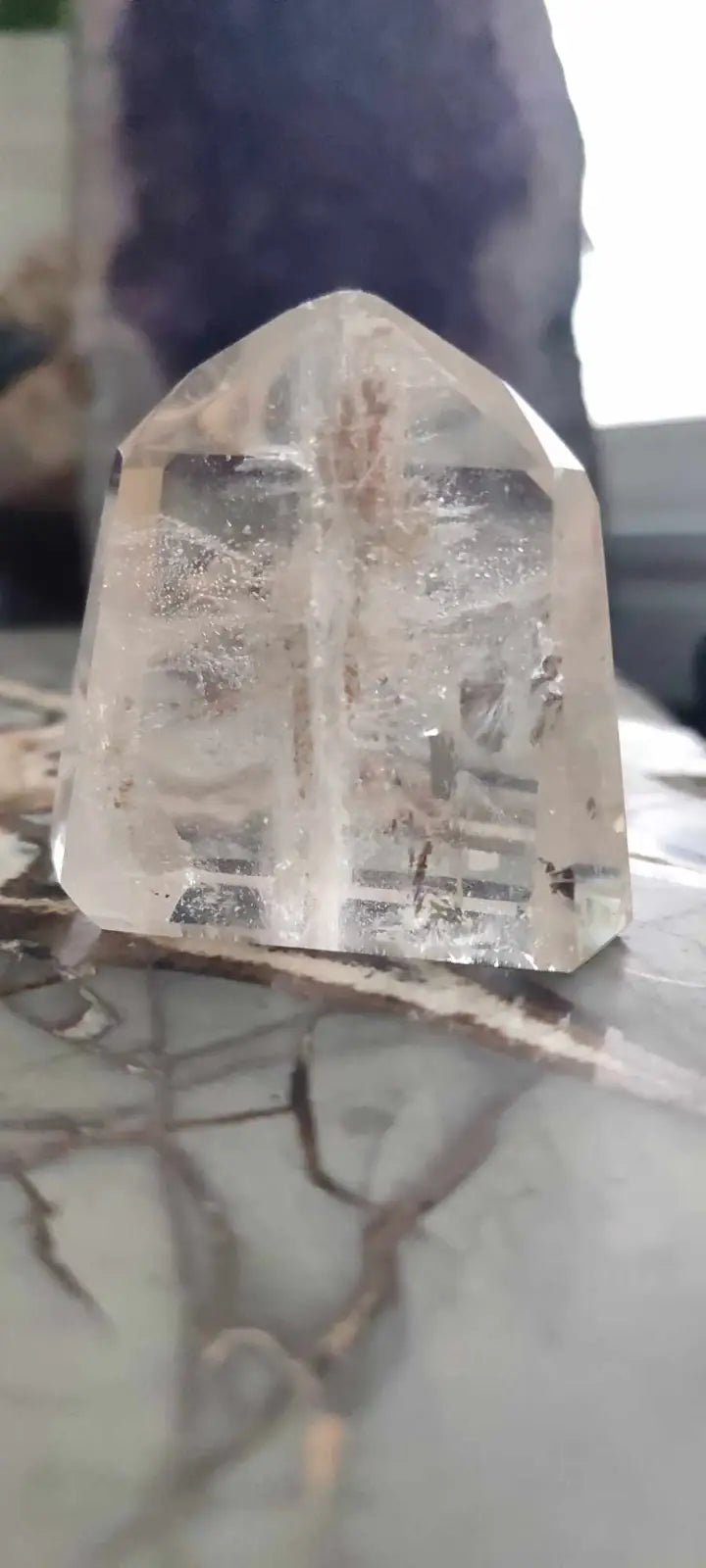 Load image into Gallery viewer, Cristale de roche du Brésil à inclusions fantôme Grade A++++ Cristal de roche à inclusion fantôme
