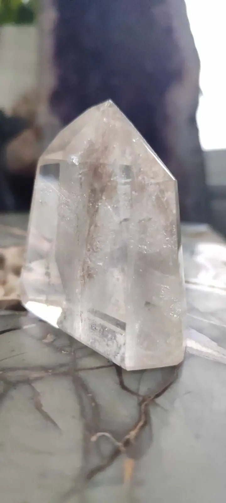 Load image into Gallery viewer, Cristale de roche du Brésil à inclusions fantôme Grade A++++ Cristal de roche à inclusion fantôme
