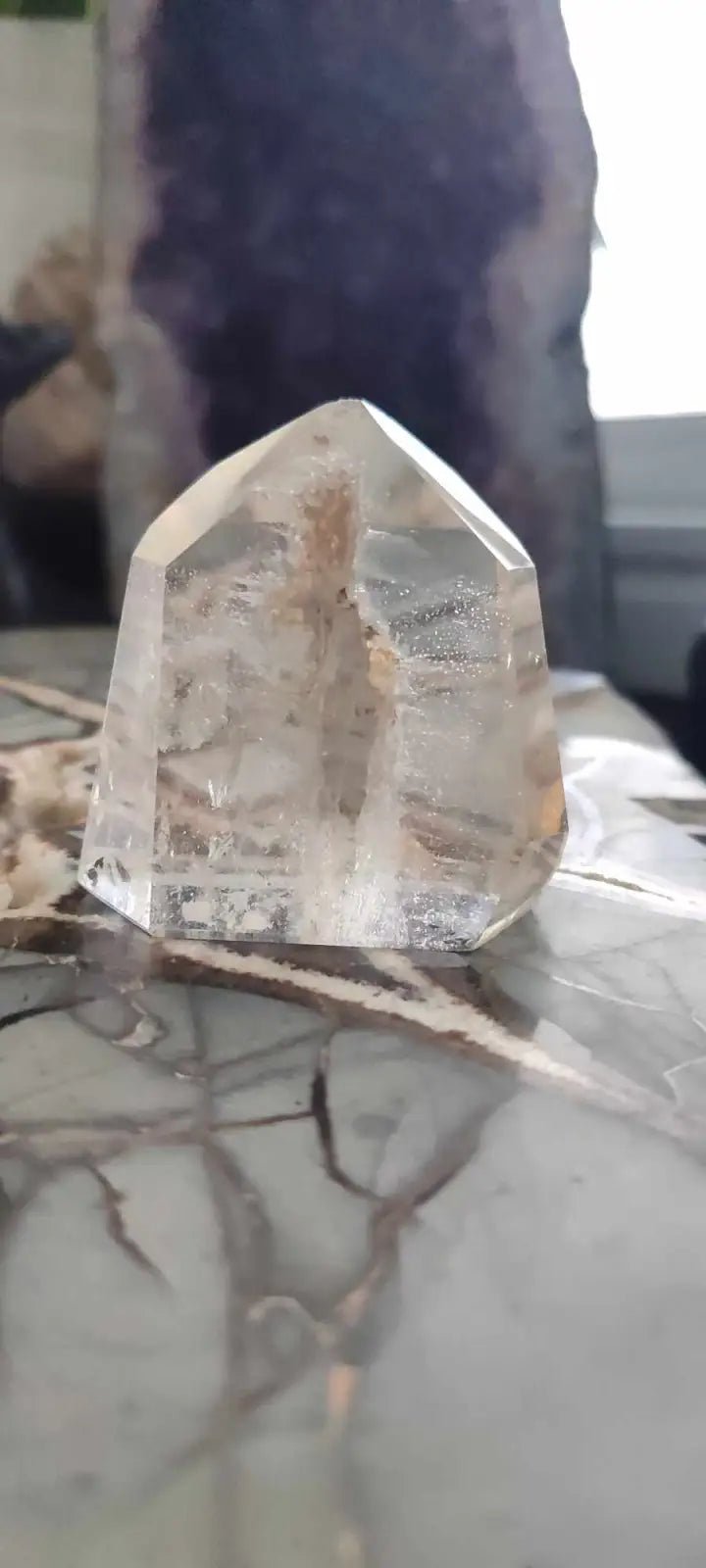 Load image into Gallery viewer, Cristale de roche du Brésil à inclusions fantôme Grade A++++ Cristal de roche à inclusion fantôme
