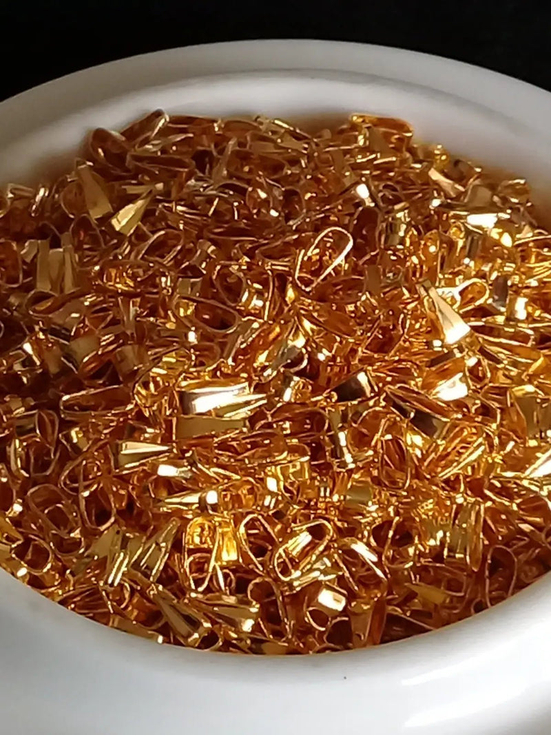 Chargez l'image dans la visionneuse de la galerie, Crochets de bélières pendentifs pour passant cordon Divers coloris Prix à l’unité Crochets pour bélières pendentifs Divers coloris
