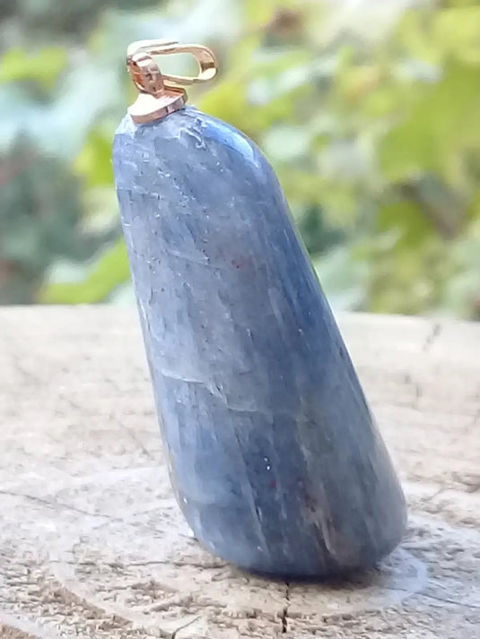 Cyanite bleue ou Dysthène bleue du Brésil pendentif Grade A++++ Fourni avec cordon Cyanite bleue ou Dysthène bleue du Brésil pendentif