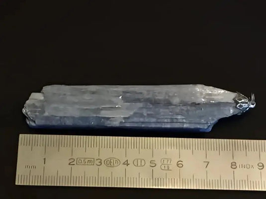 Cyanite ou Dysthène bleue du Brésil pendentif Grade A++++ Fourni avec cordon Cyanite bleue ou Dysthène bleue du Brésil pierre brute