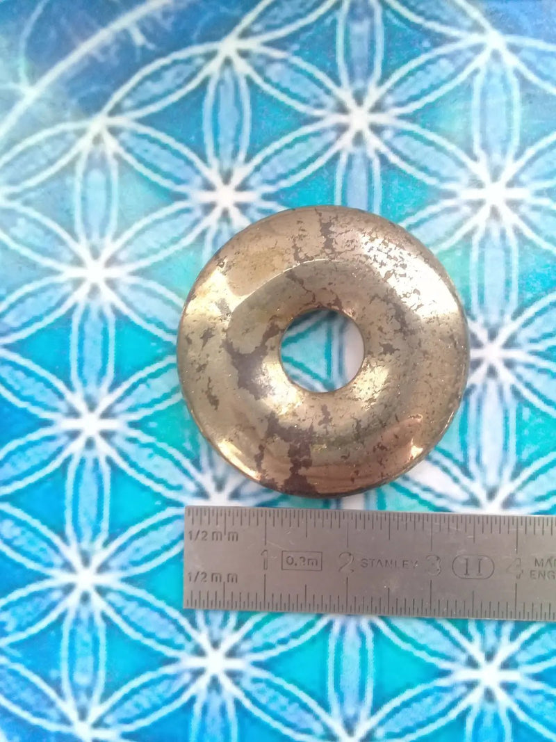 Chargez l&#39;image dans la visionneuse de la galerie, Donut en Pyrite Donut en Pyrite
