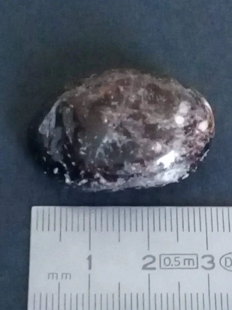 Chargez l&#39;image dans la visionneuse de la galerie, Dravite ou Tourmaline brune du Brésil pierre roulée Grade A++++ Dravite ou Tourmaline brune du Brésil pierre roulée
